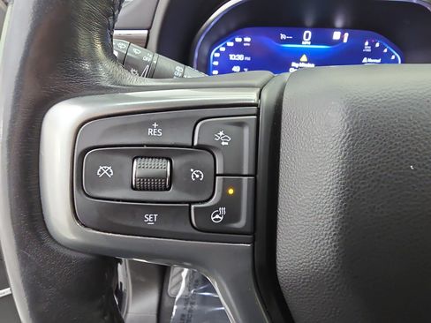 Used 2022 Chevrolet Tahoe Z71 w/ Luxury Package image 18