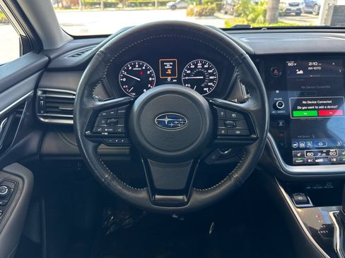 Used 2025 Subaru Outback Onyx Edition AWD/4WD image 19