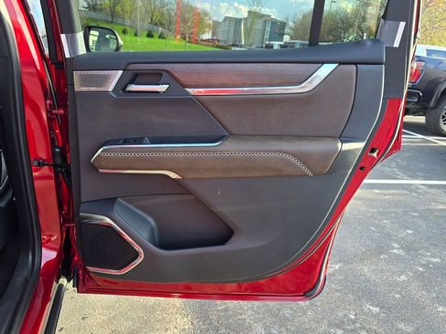 New 2026 GMC Acadia Denali Ultimate image 32