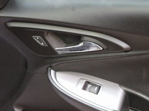 Used 2024 Chevrolet Malibu LS image 9