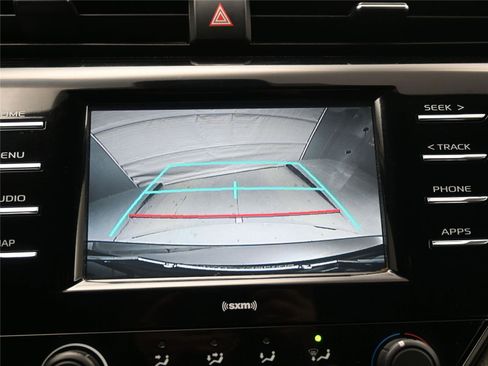 Used 2020 Toyota Camry LE image 12