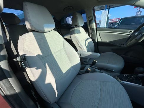 Used 2017 Hyundai Accent SE FWD image 13