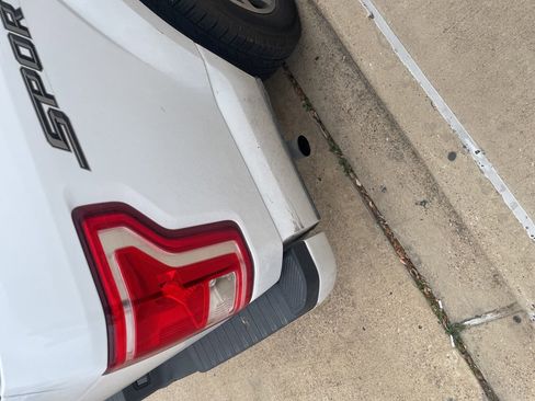 Used 2015 Ford F150 XL w/ Equipment Group 101A Mid image 12