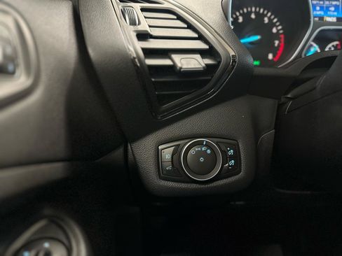 Used 2017 Ford Escape Titanium FWD image 23