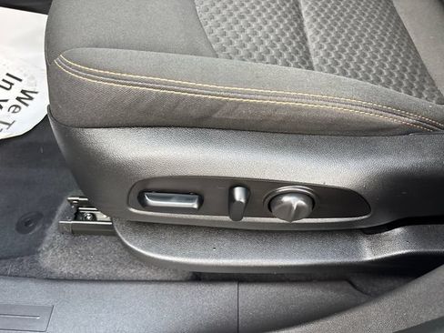 Used 2020 GMC Terrain SLE w/ Driver Convenience Package FWD image 7