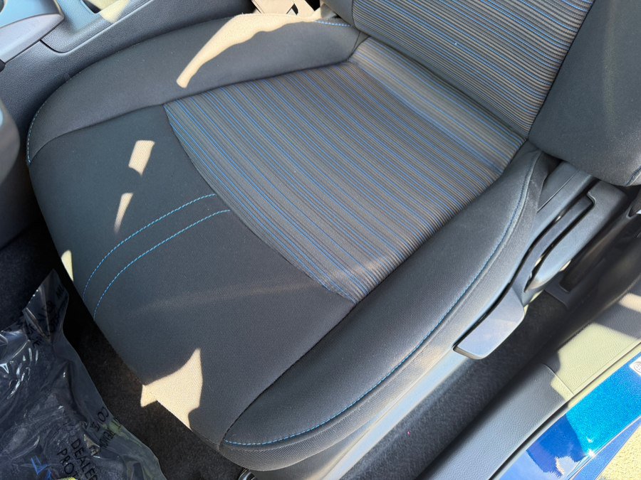 Used 2025 Nissan Leaf S FWD image 19