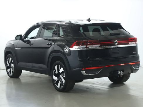 Used 2024 Volkswagen Atlas Cross Sport SE image 39