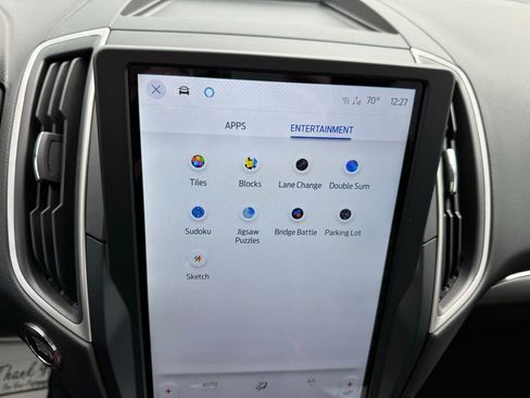 Used 2022 Ford Edge SEL w/ Convenience Package image 17