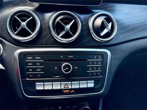 Used 2019 Mercedes-Benz CLA 250 CLA 250 image 17