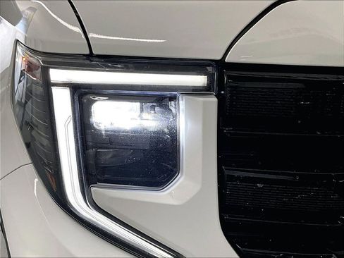 Used 2024 GMC Sierra 1500 Elevation image 31