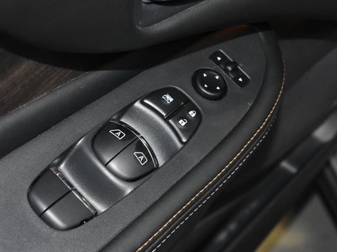 Used 2024 Nissan Murano Platinum w/ Cargo Package AWD/4WD image 6