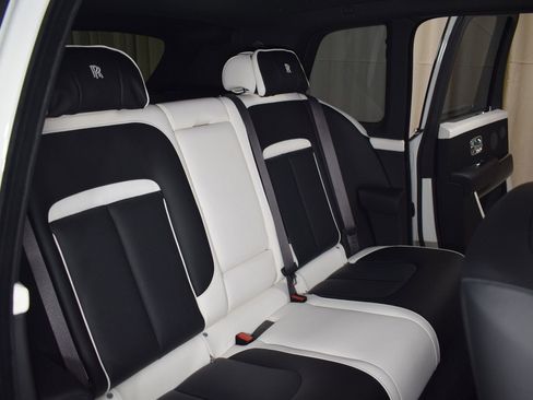 New 2026 Rolls-Royce Cullinan AWD/4WD image 19