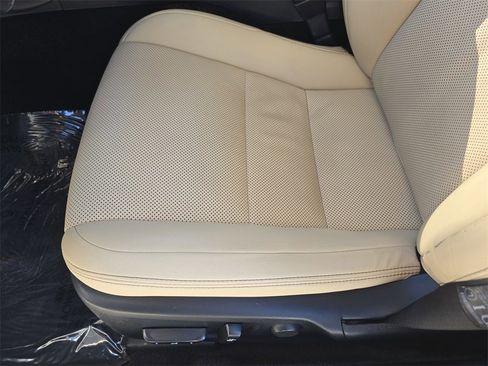 Used 2016 Lexus IS 300 AWD image 29