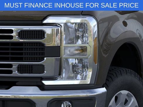 New 2025 Ford F350 XLT w/ FX4 Off-Road Package image 18