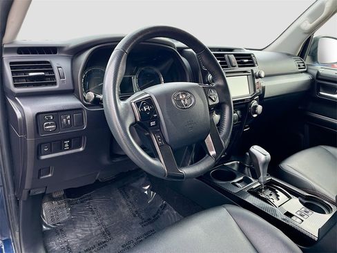 Used 2019 Toyota 4Runner TRD Off-Road Premium image 9