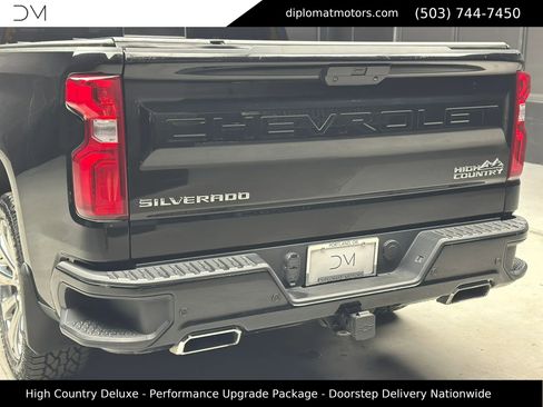 Used 2019 Chevrolet Silverado 1500 High Country image 16