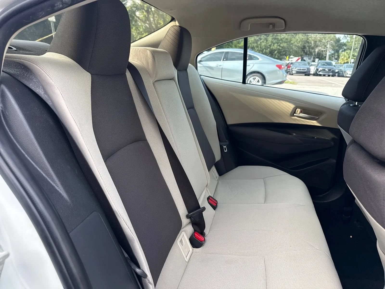 Used 2021 Toyota Corolla LE FWD image 14
