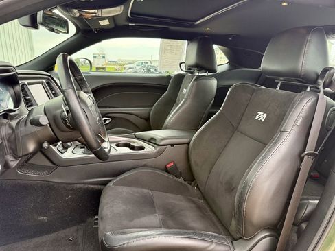 Used 2022 Dodge Challenger R/T w/ T/A Package image 11