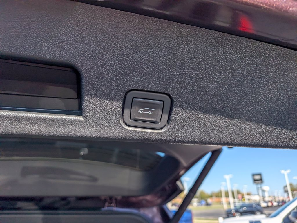 Used 2024 GMC Acadia Elevation FWD image 22