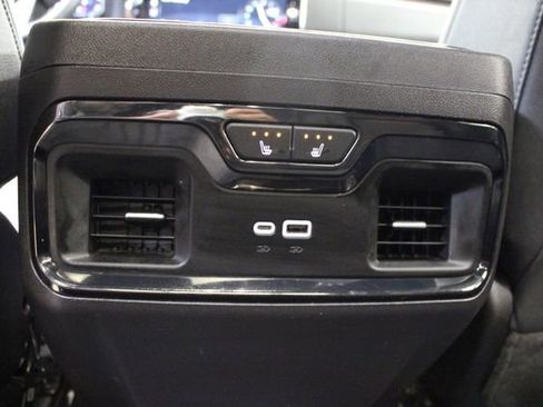 Used 2024 GMC Sierra 1500 AT4 w/ Technology Package AWD/4WD image 30