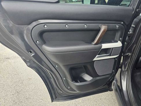 Used 2022 Land Rover Defender 110 X-Dynamic HSE image 18