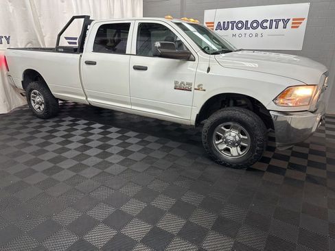 Used 2014 RAM 3500 Tradesman w/ Chrome Appearance Group AWD/4WD image 3