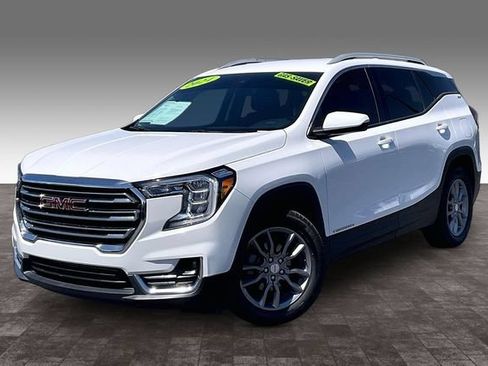 Used 2024 GMC Terrain SLT FWD image 1