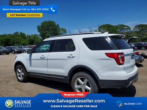 Used 2016 Ford Explorer XLT AWD/4WD image 3