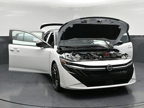 New 2026 Nissan Sentra SR w/ SR Premium Package FWD image 36