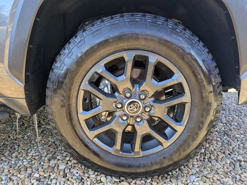 Used 2023 Toyota Tundra SR5 w/ SR5 Convenience Package image 10