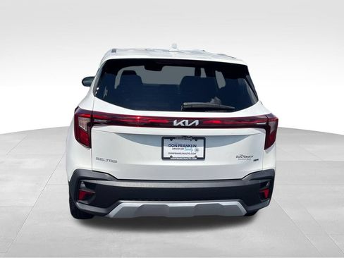 Used 2024 Kia Seltos LX AWD/4WD image 4