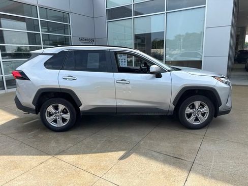 Used 2025 Toyota RAV4 XLE AWD/4WD image 8