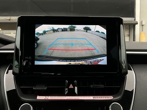 Used 2025 Toyota Corolla LE image 26