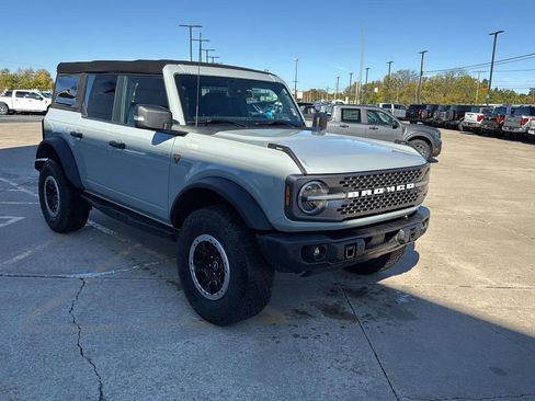 Used 2022 Ford Bronco Badlands w/ Sasquatch Package image 7