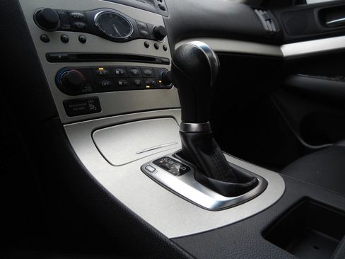 Used 2007 INFINITI G35 Journey w/ Performance Tire & Wheel Pkg image 39