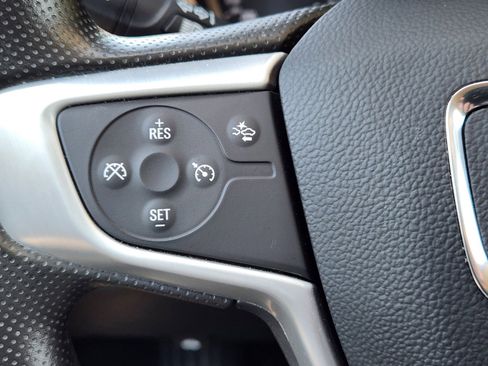 Used 2024 GMC Terrain SLE w/ Driver Convenience Package FWD image 21