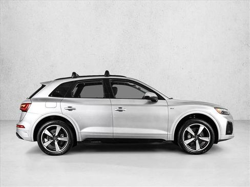 Used 2023 Audi Q5 2.0T Premium Plus w/ Premium Plus Package AWD/4WD image 4