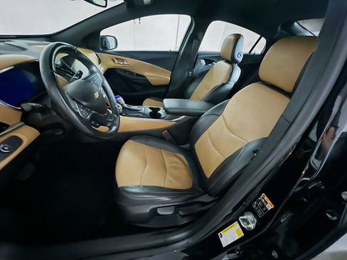 Used 2018 Chevrolet Volt Premier w/ Driver Confidence Package image 13