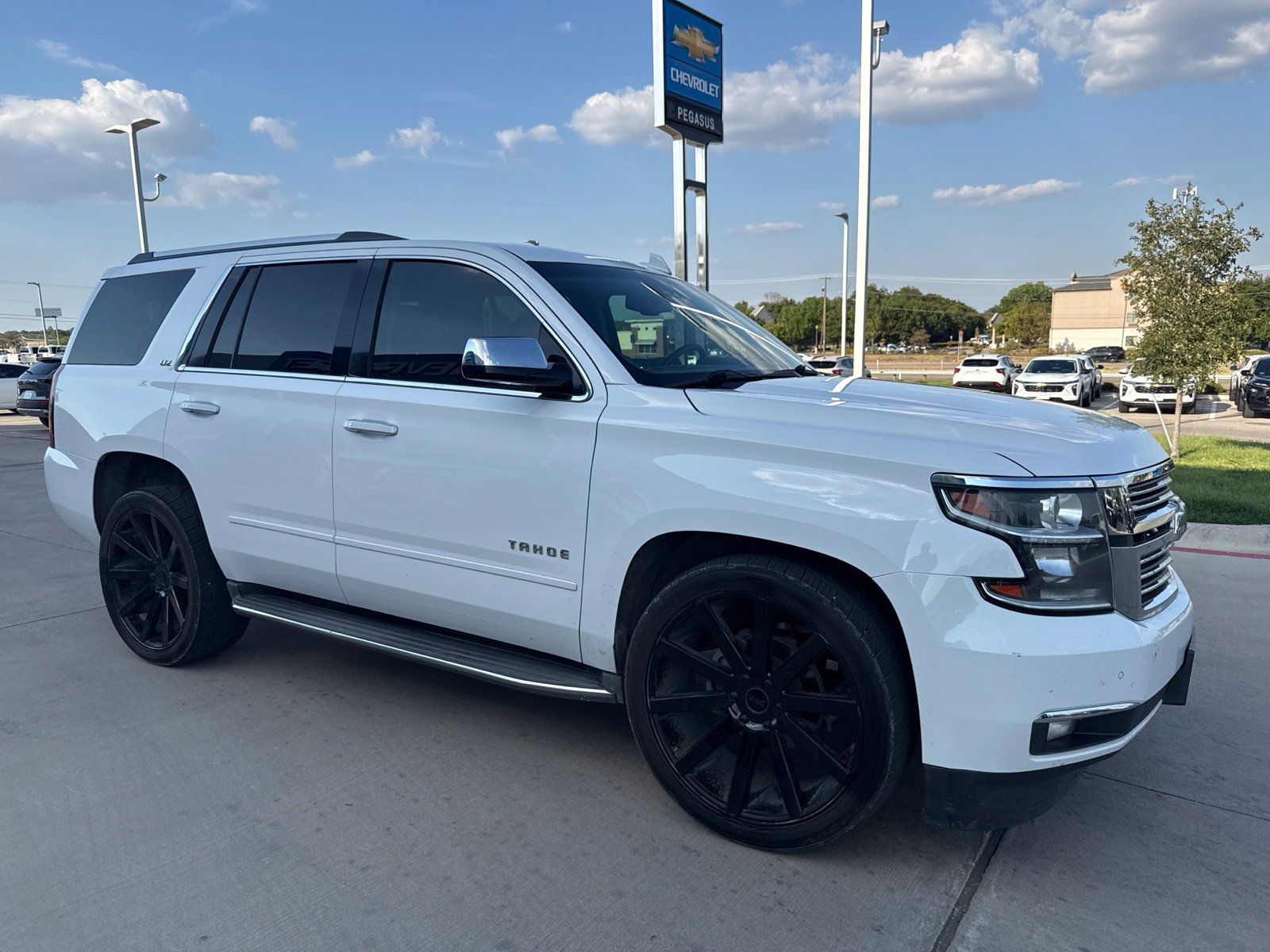 Used 2015 Chevrolet Tahoe LTZ RWD image 7