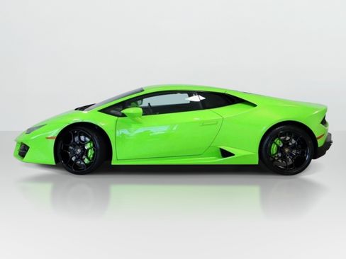 Used 2018 Lamborghini Huracan LP 580-2 RWD image 2