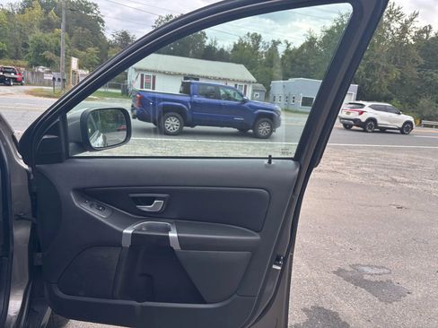 Used 2010 Volvo XC90 3.2 image 15