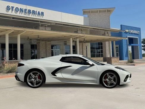 Used 2023 Chevrolet Corvette Stingray Premium Conv w/ Z51 Performance Package RWD image 3