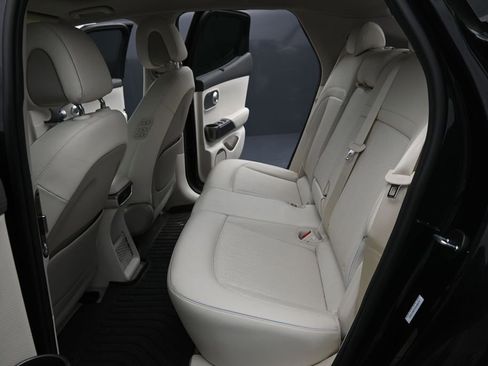 Used 2025 Genesis GV60 Advanced AWD/4WD image 16