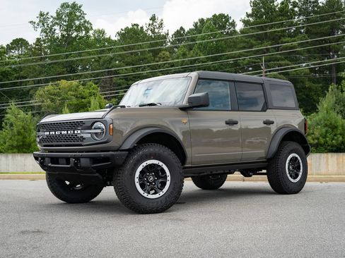New 2026 Ford Bronco Badlands AWD/4WD image 3