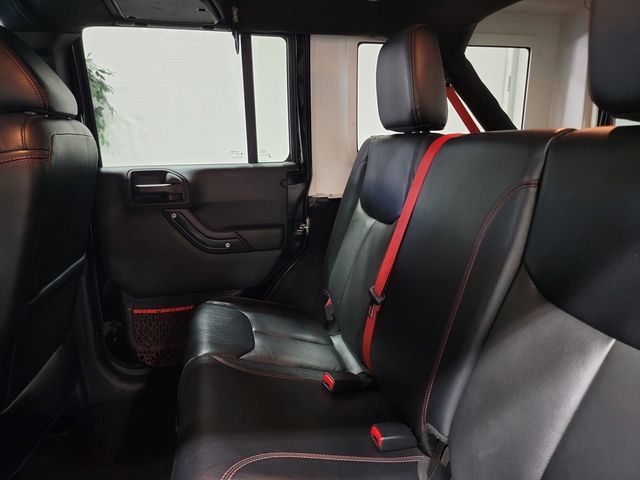 Used 2017 Jeep Wrangler Unlimited Rubicon AWD/4WD image 14