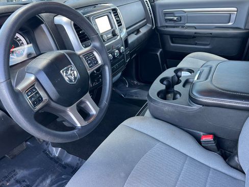 Used 2022 RAM 1500 Classic SLT AWD/4WD image 7