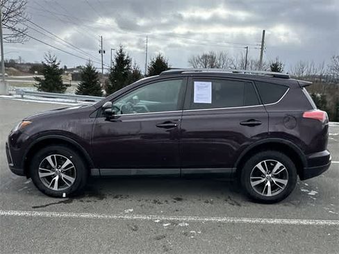 Used 2017 Toyota RAV4 XLE image 2