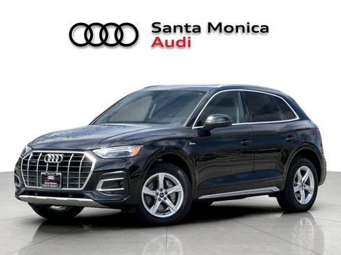 Used 2023 Audi Q5 2.0T Premium w/ Convenience Package AWD/4WD image 1