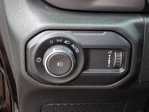 Used 2023 Jeep Wrangler Unlimited Sport AWD/4WD image 26
