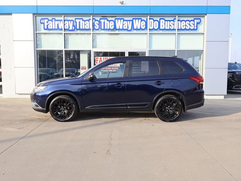 Used 2018 Mitsubishi Outlander ES image 10